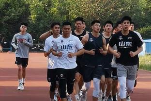 Hồ Minh Hiên nói đánh bại Ninh Ba: Vẫn là dựa vào phòng thủ bóng rổ đoạt được sau đó đánh ra khoái công của chúng ta
